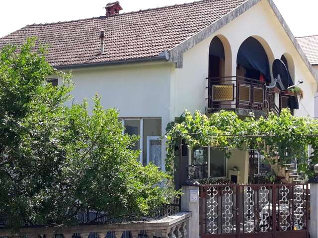 Гостевой дом Old house by the river and by the sea Игало-3